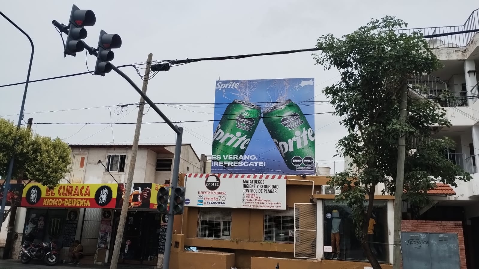 G.F- Av Duarte Quiroz 2721